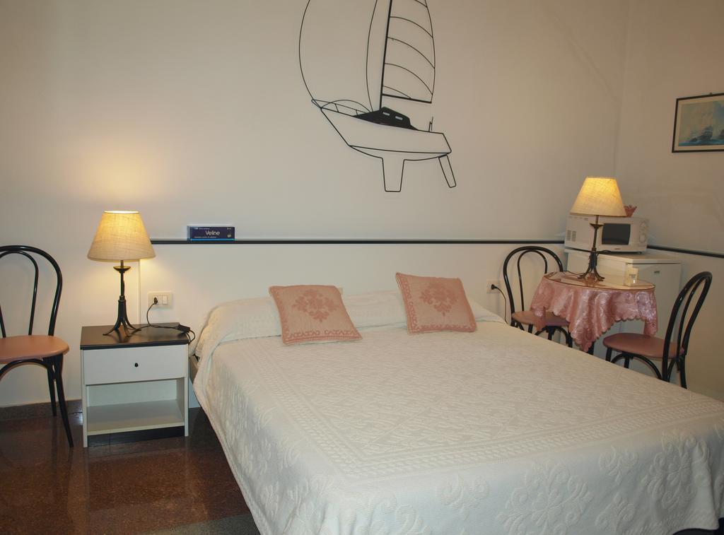 Hotel La Conchiglia Ла-Маддалена Номер фото