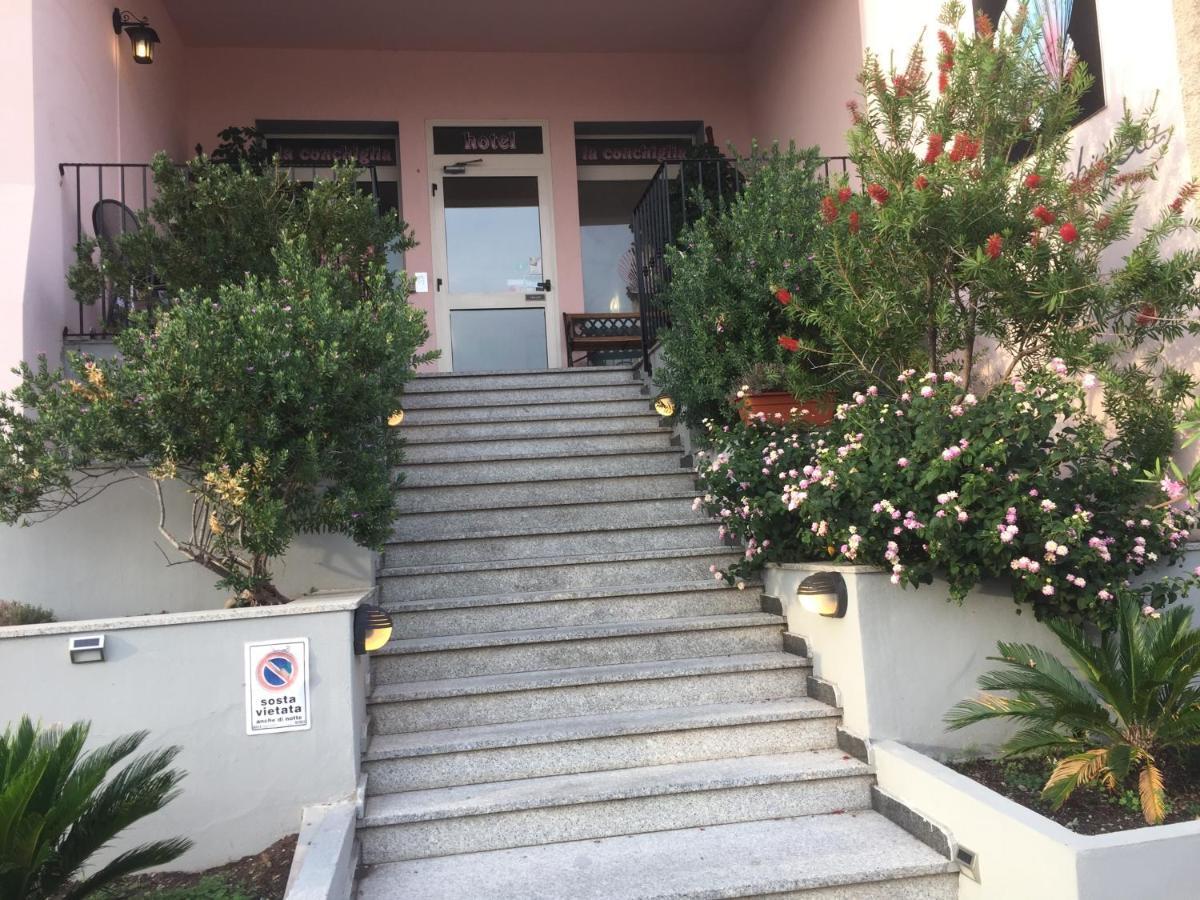 Hotel La Conchiglia Ла-Маддалена Екстер'єр фото